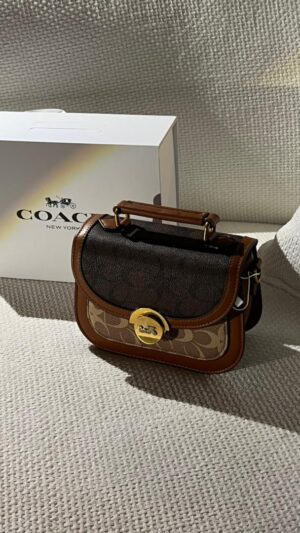 Cassie Crossbody Bag