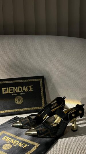 حذاء Fendi Colibrì