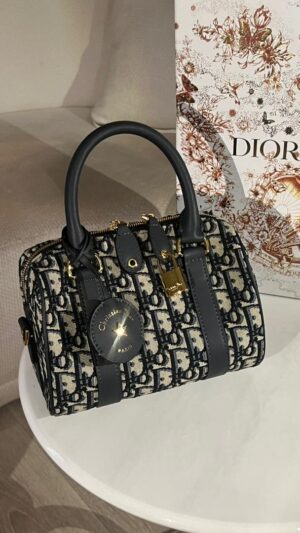 حقيبة Dior Groove