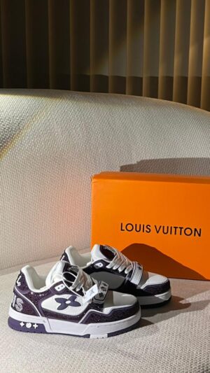 حذاء رياضي LV