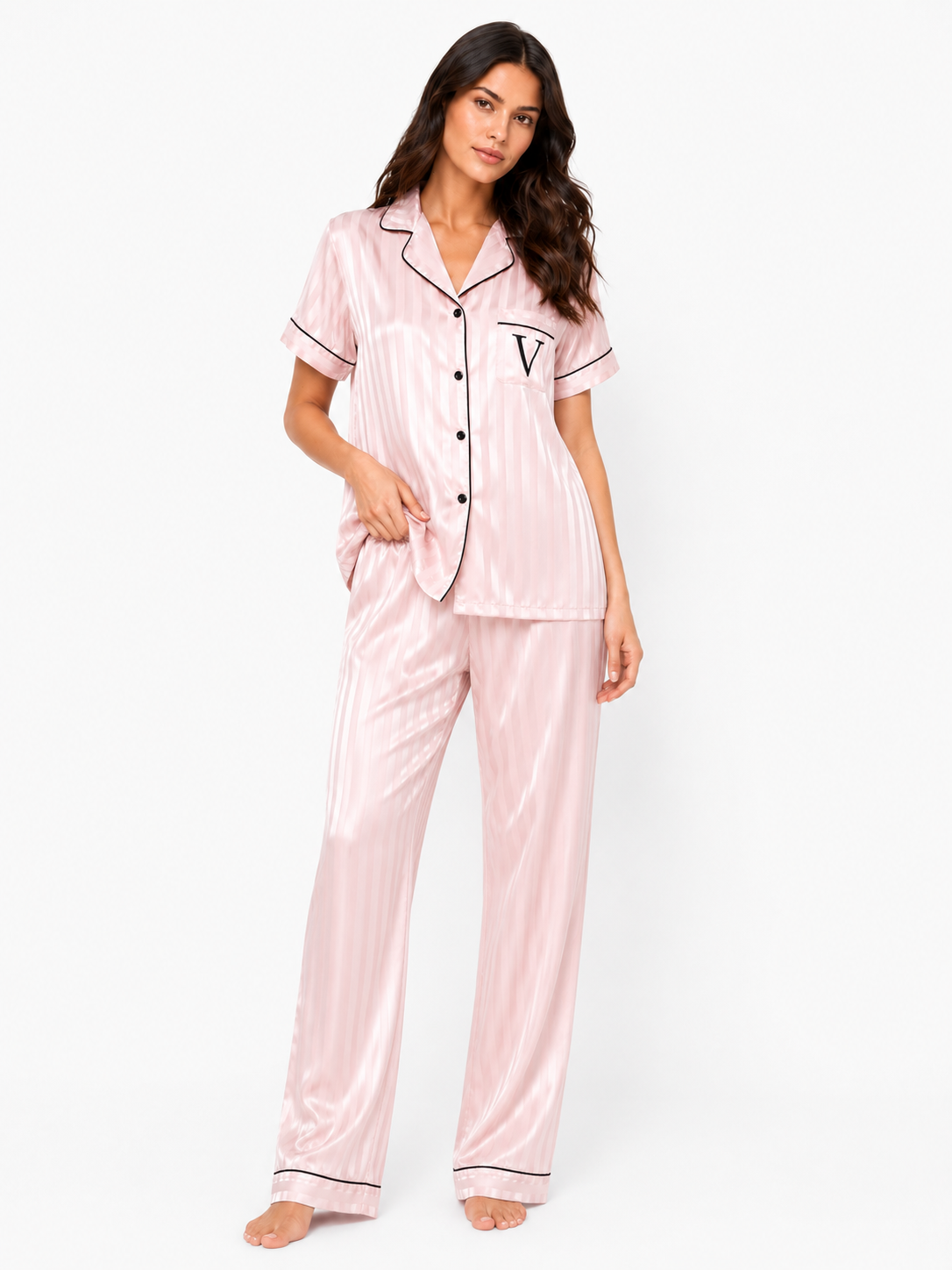 بيجامة Victoria’s Secret طويله