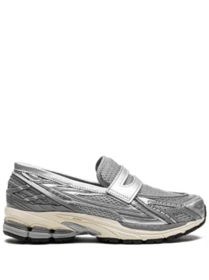 حذاء New Balance 1906L